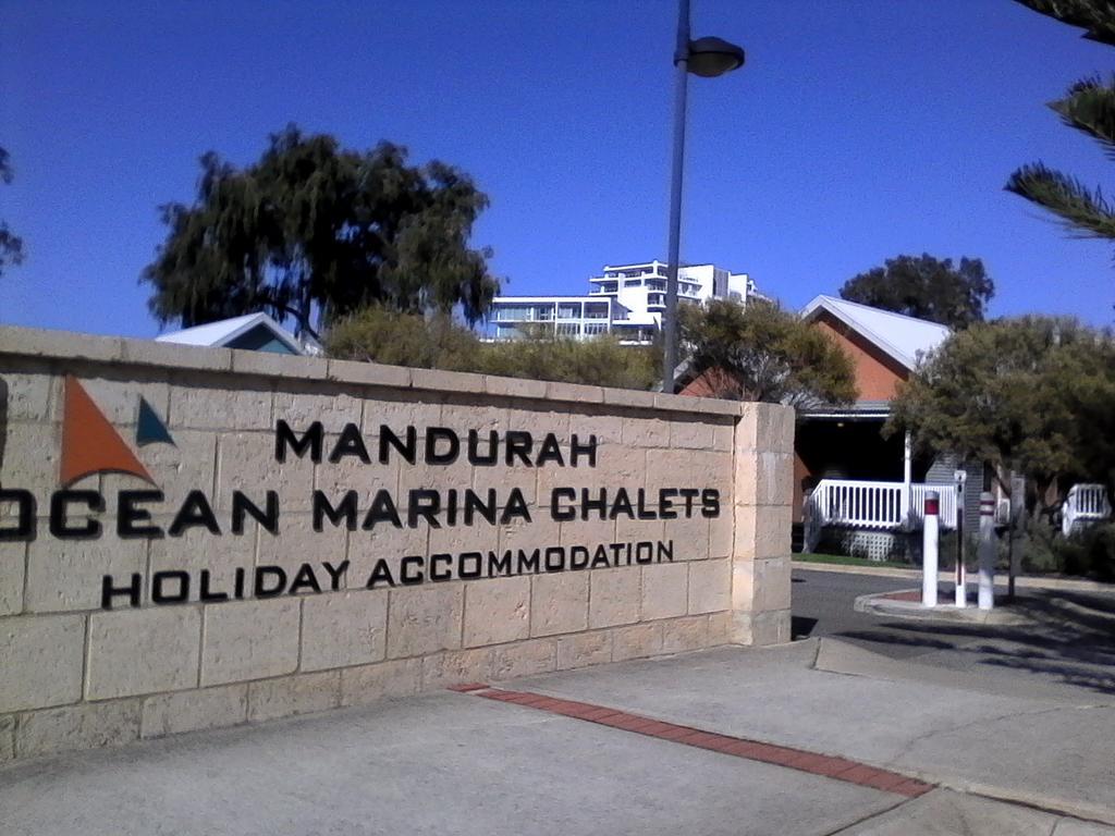 曼德拉海洋码头小屋酒店 曼哲拉 外观 照片