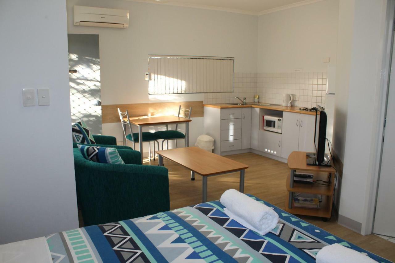 曼德拉海洋码头小屋酒店 曼哲拉 外观 照片